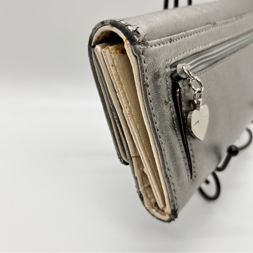 Kathy Van Zeeland Silver Metallic Wallet with Heart Accent Y2K - Picture 5 of 16
